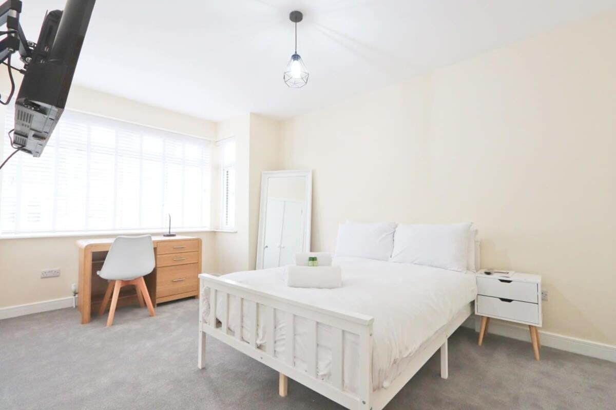 Fishponds 6 Bedroom House Holiday home Bristol